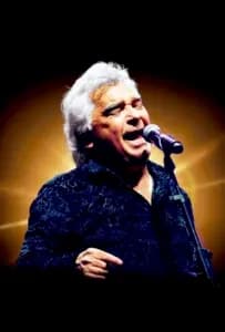 GIPSY KINGS FEATURING NICOLAS REYES