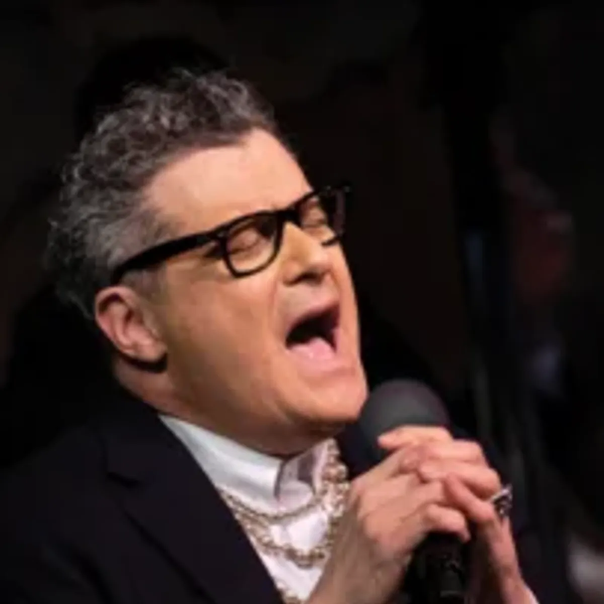 ISAAC MIZRAHI A HOLIDAY FRUITCAKE