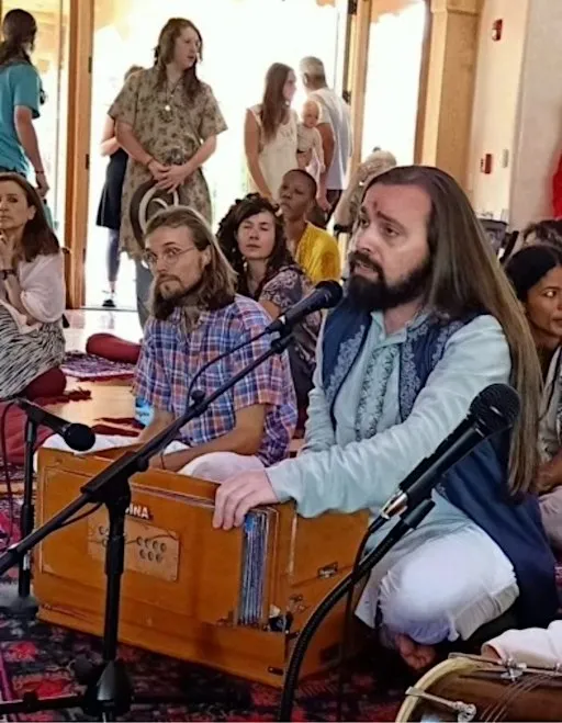 Kirtan with Nada Baba and Raj Bhandari