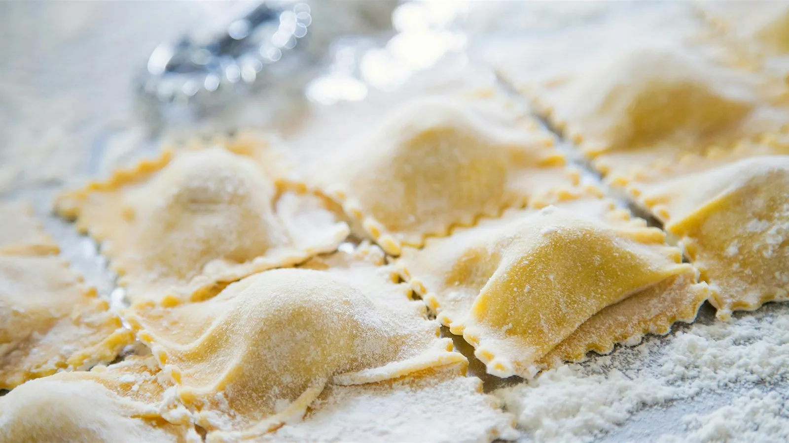 Hands-On: Cacio e Pepe Ravioli al Pomodoro