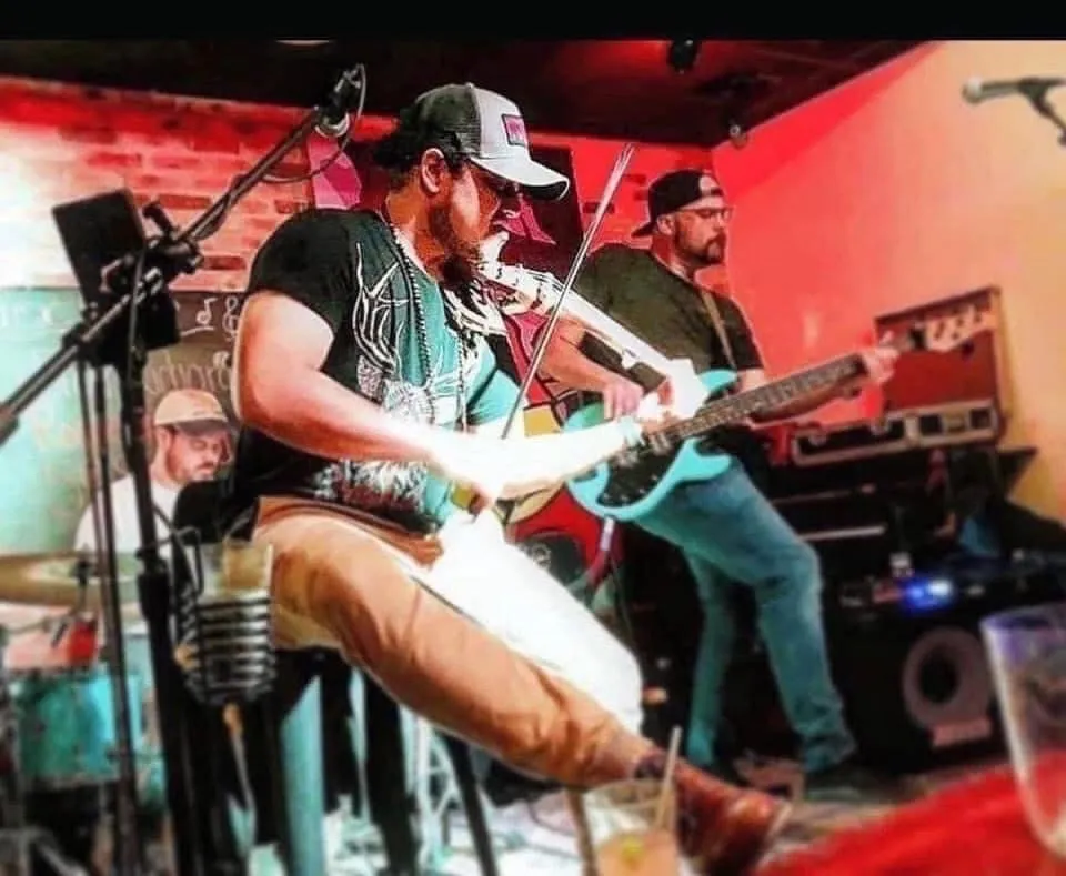 ROGUE THEORY Live at the Village Music Café 🎻🎤🎸!!